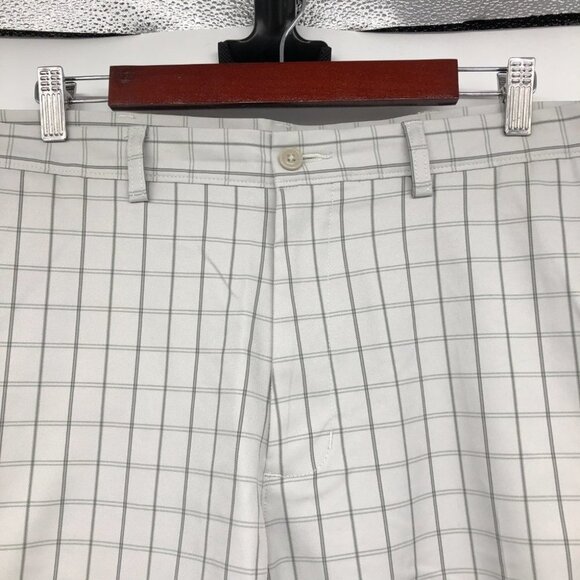Haggar Men's White Checkered 9" Inseam Golf Shorts size 36 - Picture 3 of 14